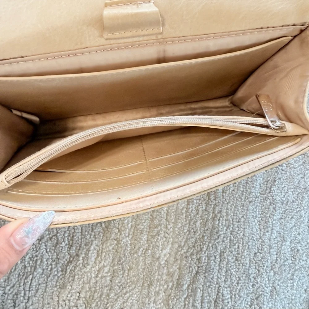 Béis Crossbody Wallet Travel Purse/Clutch - Picture 9 of 14